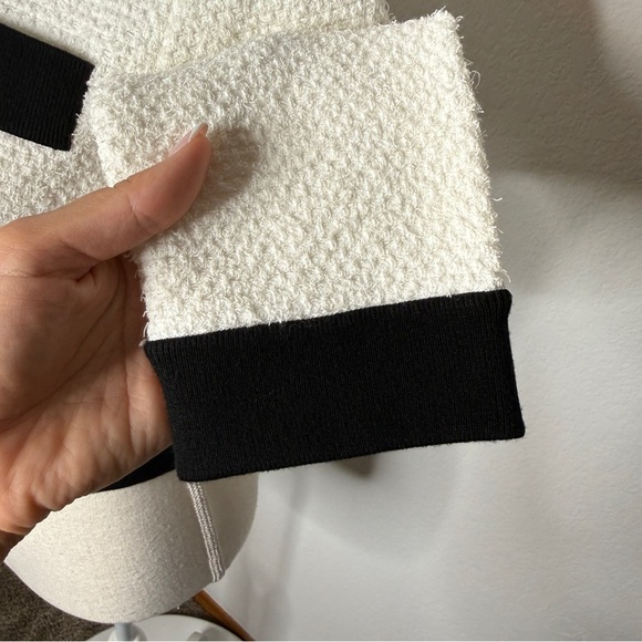 Alice + Olivia Claira Knit Cardigan Jacket Gold Buttons White Black NWT Size S - Picture 3 of 10